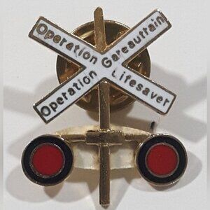 Canadian Pacific C.P. Rail Operation Lifesaver Railroad Crossing Enamel L11